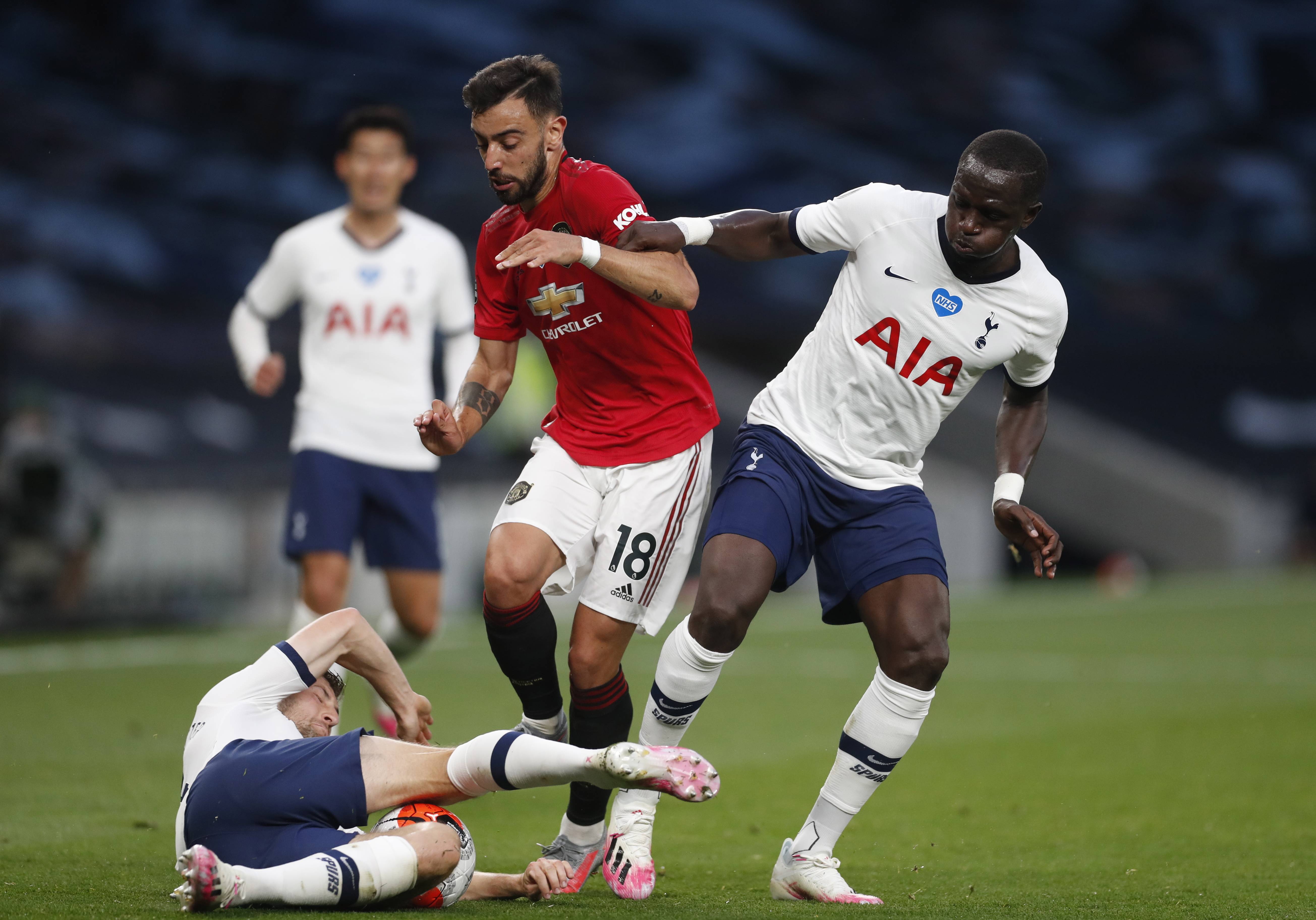 重返赛场并 重返赛场并